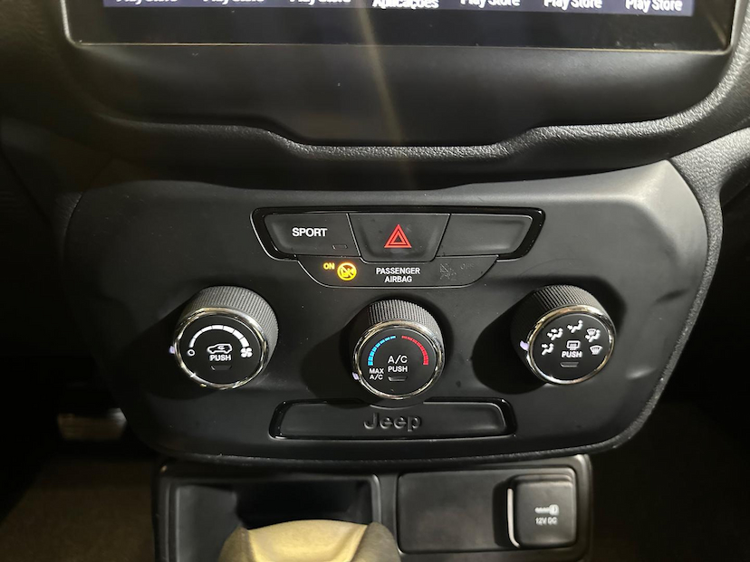 Foto do veículo JEEP RENEGADE  1.8 AT 2020 39.000 KM 79.900,00