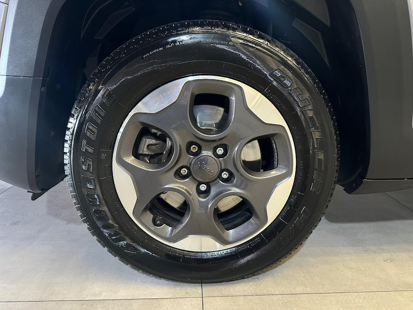 Foto do veículo JEEP RENEGADE  1.8 AT 2020 39.000 KM 79.900,00