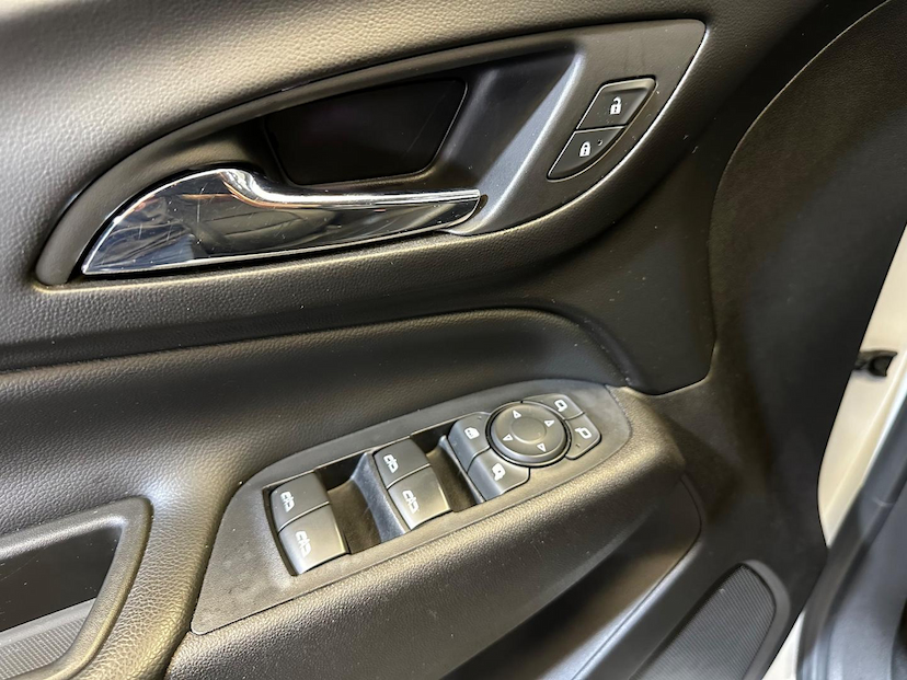 Foto do veículo CHEVROLET EQUINOX CHEV  LT 2019 50.898 KM 112.900,00