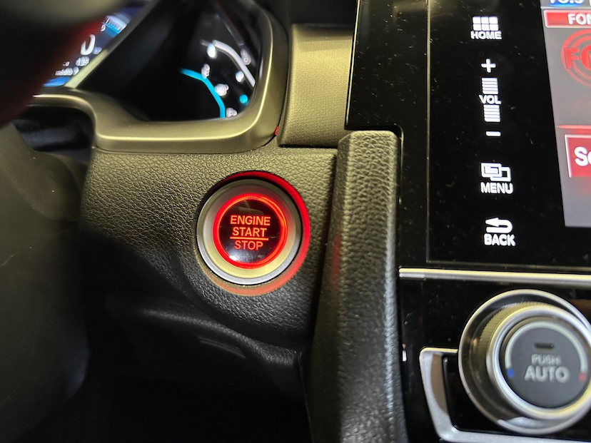 Foto do veículo HONDA CIVIC  EXL CVT 2020 70.392 KM 126.900,00