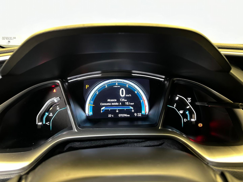 Foto do veículo HONDA CIVIC  EXL CVT 2020 70.392 KM 126.900,00
