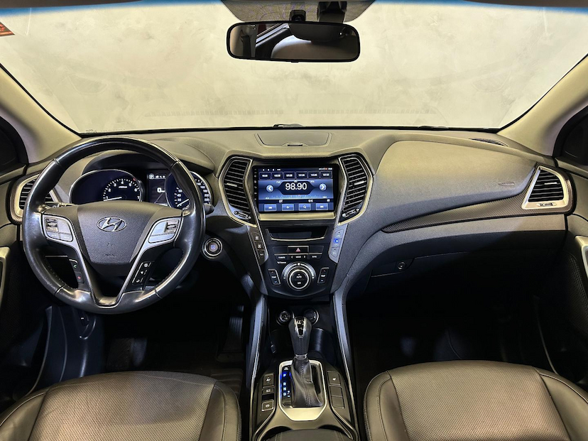 Foto do veículo HYUNDAI SANTA FÉ SANTA FE/GLS 3.3 V6 4X4 TIPTRONIC 2018 91.951 KM 119.900,00