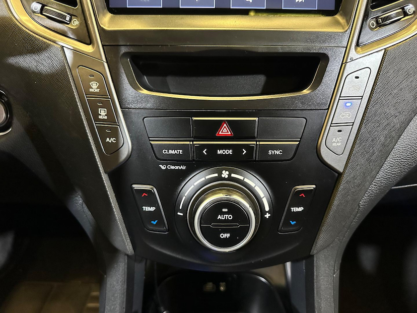 Foto do veículo HYUNDAI SANTA FÉ SANTA FE/GLS 3.3 V6 4X4 TIPTRONIC 2018 91.951 KM 119.900,00