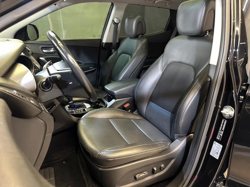 Foto do veículo HYUNDAI SANTA FÉ SANTA FE/GLS 3.3 V6 4X4 TIPTRONIC 2018 91.951 KM 119.900,00