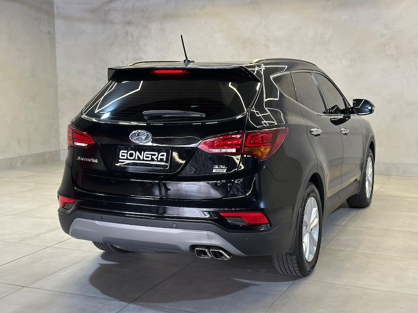 Foto do veículo HYUNDAI SANTA FÉ SANTA FE/GLS 3.3 V6 4X4 TIPTRONIC 2018 91.951 KM 119.900,00