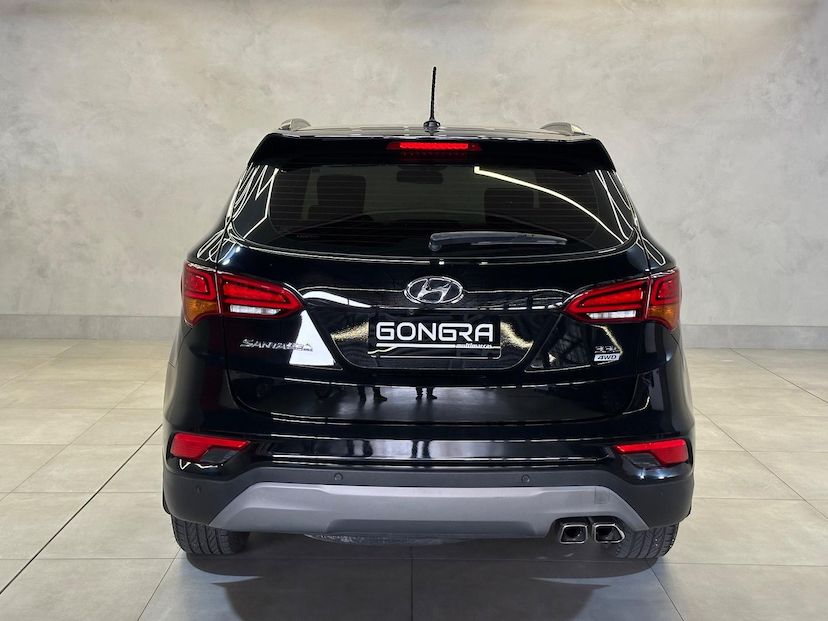 Foto do veículo HYUNDAI SANTA FÉ SANTA FE/GLS 3.3 V6 4X4 TIPTRONIC 2018 91.951 KM 119.900,00
