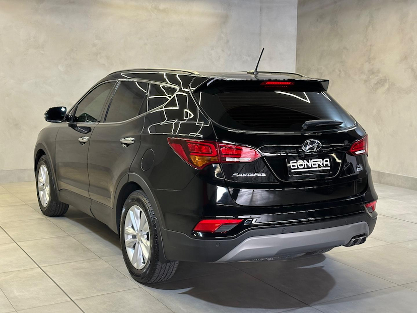 Foto do veículo HYUNDAI SANTA FÉ SANTA FE/GLS 3.3 V6 4X4 TIPTRONIC 2018 91.951 KM 119.900,00