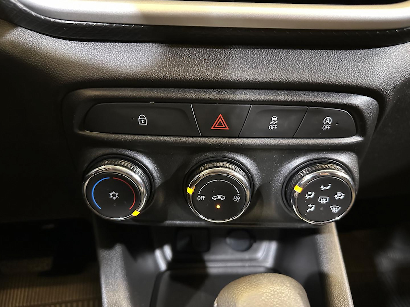 Foto do veículo CHEVROLET TRACKER  T A 2021 78.320 KM 84.900,00