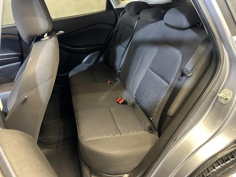 Foto do veículo CHEVROLET TRACKER  T A 2021 78.320 KM 84.900,00