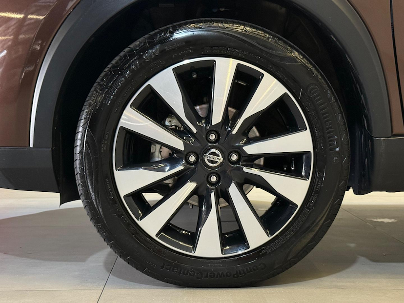 Foto do veículo NISSAN KICKS  SL CVT 2021 28.500 KM 99.900,00
