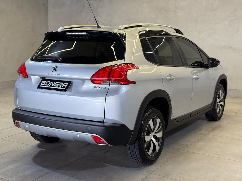 Foto do veículo PEUGEOT 2008  CROSS EAT6 2019 30.129 KM 75.900,00