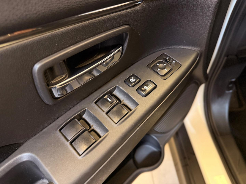 Foto do veículo MITSUBISHI ASX  2.0 CVT FLEX 2018 77.428 KM 89.900,00