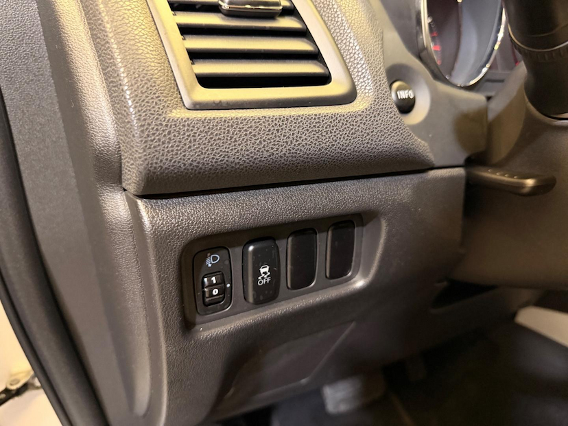 Foto do veículo MITSUBISHI ASX  2.0 CVT FLEX 2018 77.428 KM 89.900,00