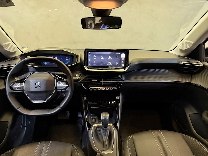 Foto do veículo PEUGEOT 208  GRIFF T200 2024 7.580 KM 101.900,00