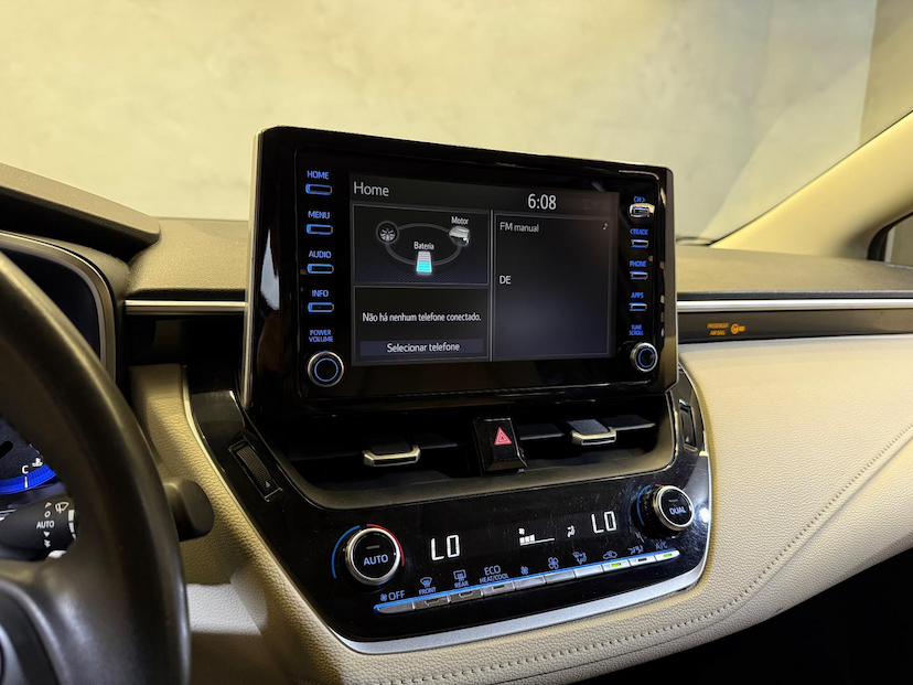 Foto do veículo TOYOTA COROLLA  ALTIS PREMIUM HYBRID 1.8 FLEX AUT. 2021 100 KM 136.900,00
