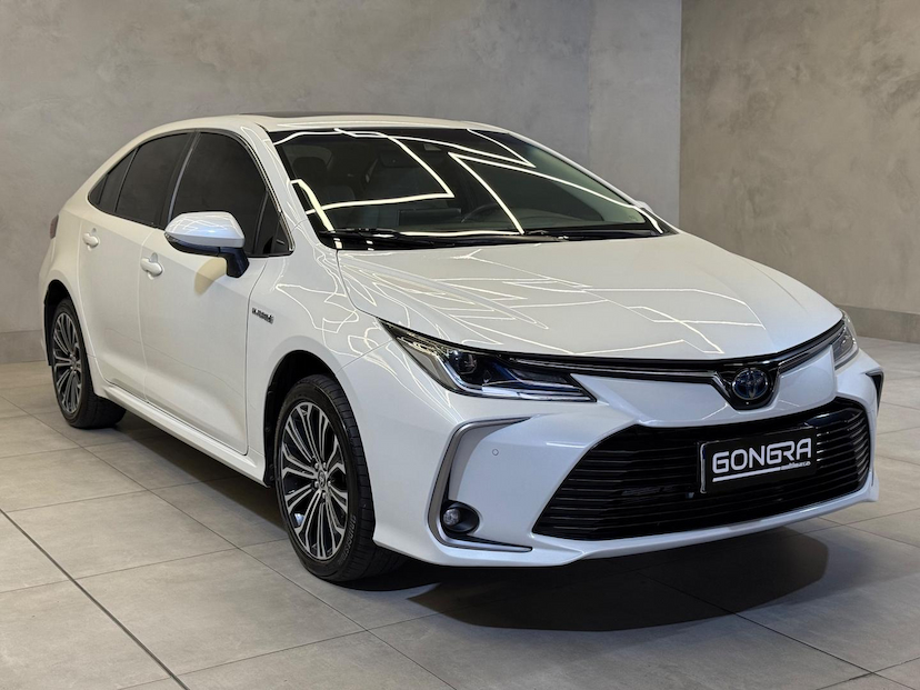 Foto do veículo TOYOTA COROLLA  ALTIS PREMIUM HYBRID 1.8 FLEX AUT. 2021 100 KM 136.900,00