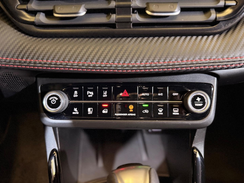 Foto do veículo FIAT PULSE  ABARTH 270 2024 16.623 KM 128.900,00