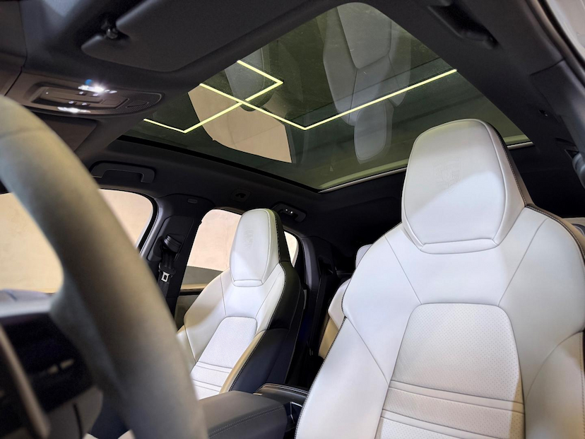 Foto do veículo PORSCHE CAYENNE  S COUPE 2024 15.400 KM 799.900,00