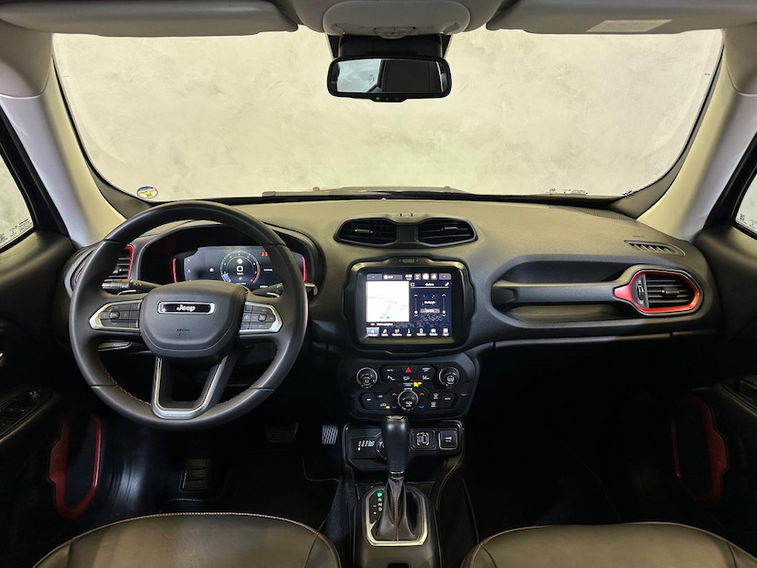 Foto do veículo JEEP RENEGADE  TH T2704X4 2022 6.091 KM 124.900,00