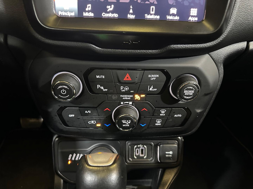 Foto do veículo JEEP RENEGADE  TH T2704X4 2022 6.091 KM 124.900,00