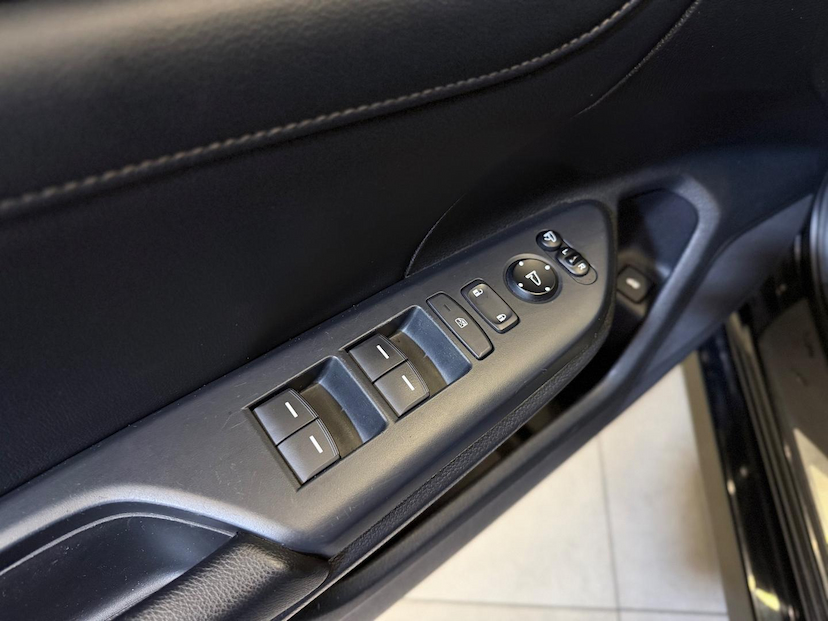 Foto do veículo HONDA CIVIC  2.0 16V FLEXONE  EX CVT 2017 122.125 KM 105.900,00