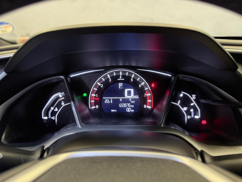 Foto do veículo HONDA CIVIC  2.0 16V FLEXONE  EX CVT 2017 122.125 KM 105.900,00
