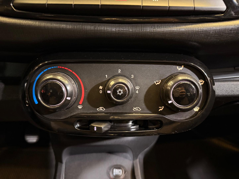 Foto do veículo FIAT UNO  WAY 1.0 2016 138.000 KM 39.900,00