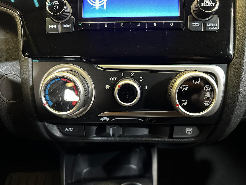 Foto do veículo HONDA FIT  EX CVT 2016 66.200 KM 78.900,00