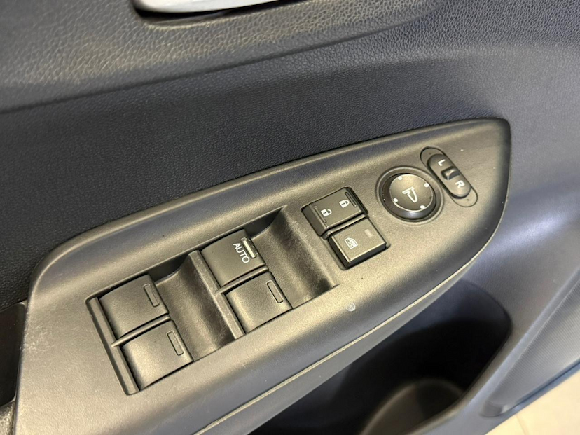 Foto do veículo HONDA FIT  EX CVT 2016 88.500 KM 72.900,00