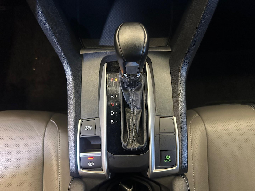 Foto do veículo HONDA CIVIC  EXL CVT 2020 53.300 KM 129.900,00