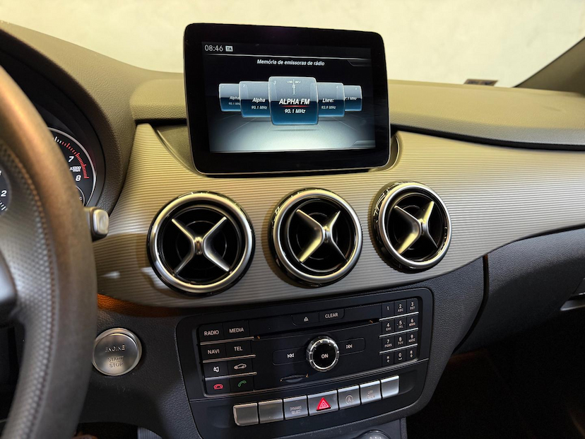 Foto do veículo MERCEDES-BENZ B 200 B200FF 2017 71.191 KM 84.900,00