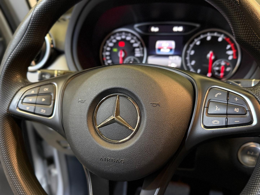 Foto do veículo MERCEDES-BENZ B 200 B200FF 2017 71.191 KM 84.900,00