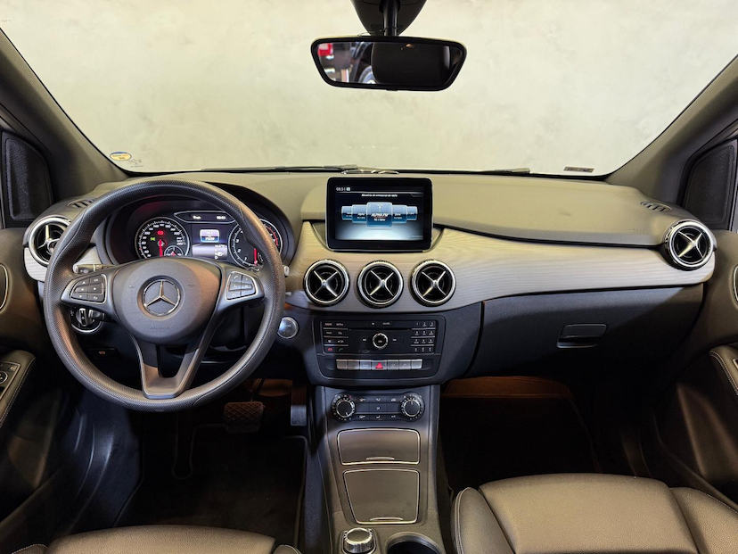 Foto do veículo MERCEDES-BENZ B 200 B200FF 2017 71.191 KM 84.900,00