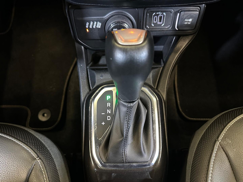 Foto do veículo JEEP RENEGADE  S T2704X4 2022 20.790 KM 117.900,00