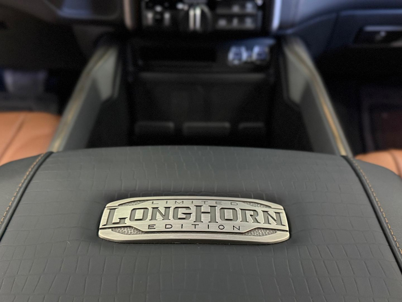 Foto do veículo RAM 3500  LONGHORN 6.7D 2024 12.780 KM 459.900,00
