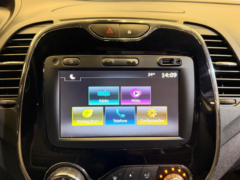 Foto do veículo RENAULT CAPTUR  INTEN 16A 2020 107.000 KM 74.900,00