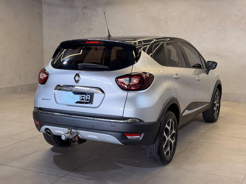 Foto do veículo RENAULT CAPTUR  INTEN 16A 2020 107.000 KM 74.900,00