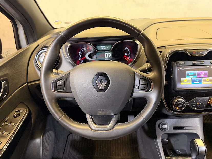 Foto do veículo RENAULT CAPTUR  INTEN 16A 2020 107.000 KM 74.900,00