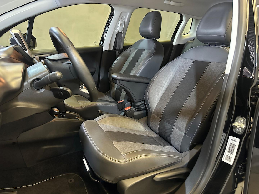 Foto do veículo PEUGEOT 2008  STYLE AT 2023 22.000 KM 91.900,00