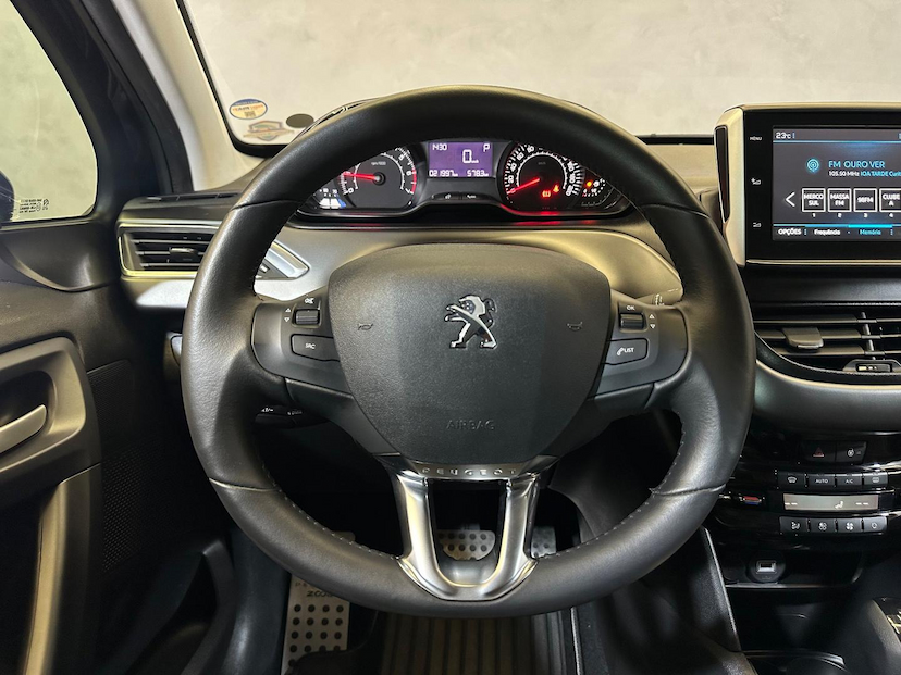 Foto do veículo PEUGEOT 2008  STYLE AT 2023 22.000 KM 91.900,00