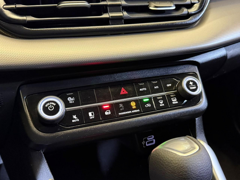 Foto do veículo FIAT FASTBACK  DRIVE 2024 33.748 KM 106.900,00