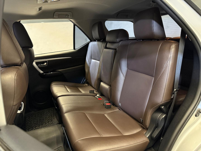 Foto do veículo TOYOTA HILUX  SW4 SRX 4X4 AUTOMATICO 2020 106.250 KM 254.900,00