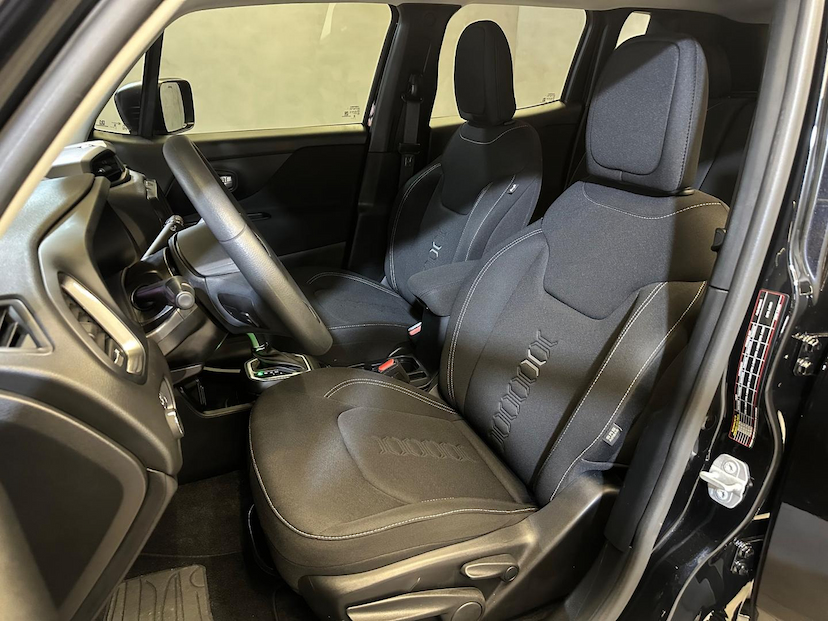 Foto do veículo JEEP RENEGADE  1.3 TURBO 2025 8.460 KM 108.900,00