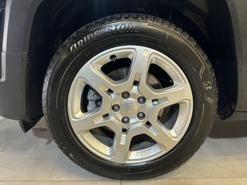 Foto do veículo JEEP RENEGADE  1.3 TURBO 2025 8.460 KM 108.900,00