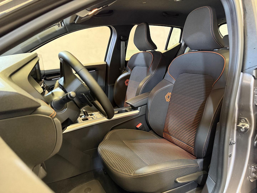 Foto do veículo RENAULT KARDIAN  PREM. ED FLEX 1.0 TB 12V 5P AUT. 2025 5.240 KM 109.900,00