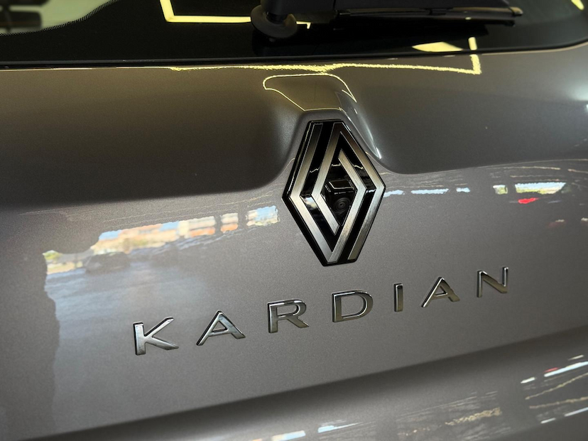 Foto do veículo RENAULT KARDIAN  PREM. ED FLEX 1.0 TB 12V 5P AUT. 2025 5.240 KM 109.900,00