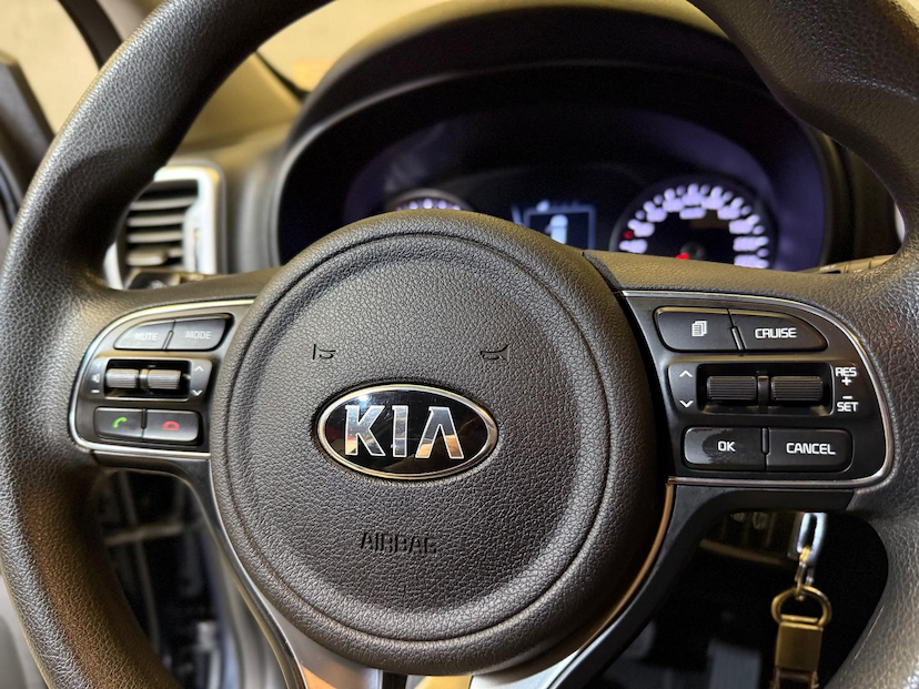 Foto do veículo KIA SPORTAGE  LX2 FFG3 2017 102.300 KM 94.900,00