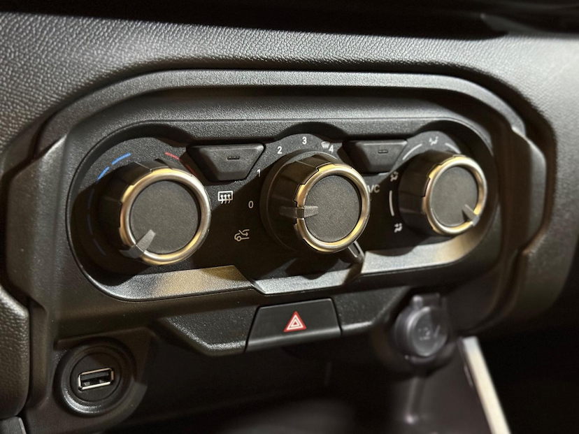 Foto do veículo CITROËN C3  FIRST ED AT 2023 105 KM 82.900,00