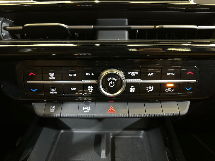 Foto do veículo RAM RAMPAGE  LARAMIE 2.2 TB CD 4X4 DIE. AUT. 2025 5.932 KM 236.900,00