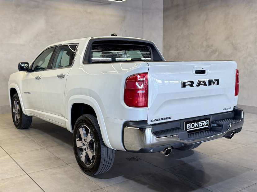 Foto do veículo RAM RAMPAGE  LARAMIE 2.0 GAS 2024 8.500 KM 209.900,00